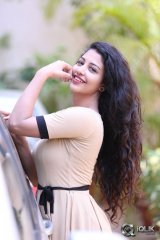 Daksha Nagarkar Interview About Hora Hori